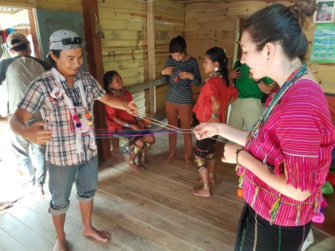 Visitors who would like to spend more time in Htay Kho can also enjoy a hands-on, crafts workshop. Local artisans will teach us how to make a special, intricately woven Kayaw braid.