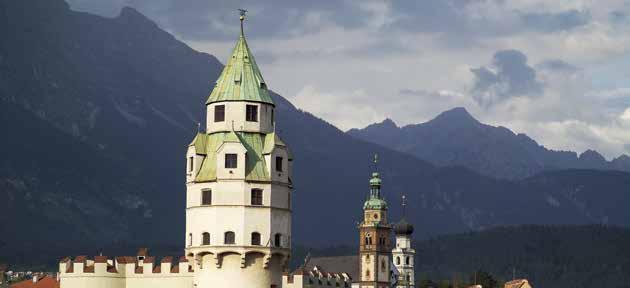 CRYSTAL-HIGHLIGHTS IN THE HEART OF TYROL CRYSTAL-HIGHLIGHTS IN THE HEART OF TYROL POSSIBLE YEAR-ROUND Discover the Crystal-Highlights from the Hall-Wattens region in the heart of Tyrol during a