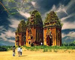 II.5. My Son Sanctuary Da Nang City Tour Tour code GEF- DAD05 Visit the ruins at My Son Holy Land of the ancient Cham civilization, whcih ruled Central Vietnam from the second