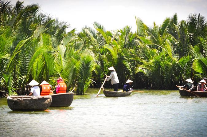 II.6. Cam Thanh - Bay Mau coconut Village Half Day Tour code GEF- DAD06 Your guide will pick you up at your hotel to go to Cam Thanh fishing village 09:30: Meet local fishermen and experience the