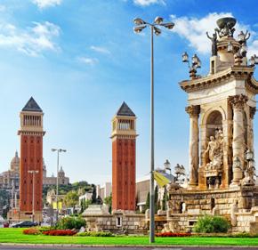 BARCELONA aa PLAÇA D'ESPANYA aa NATIONAL PALACE MONTJUÏC You will find the best views of the city from Montjuïc, a neighbourhood located on a hill rising to 173 metres.
