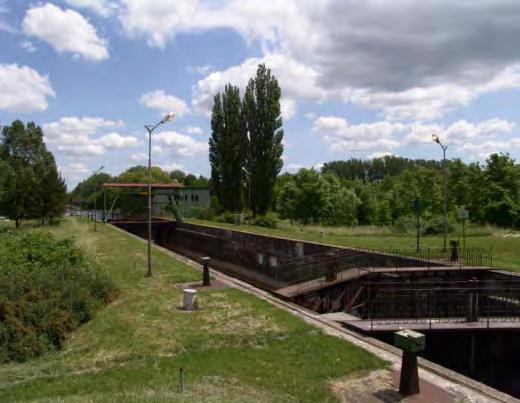 Canal'') with the Danube. Lock is not in use since 1988.