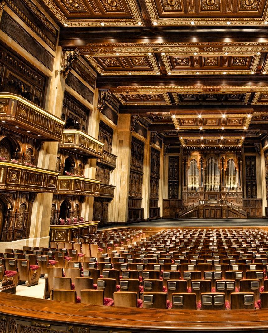 CELEBRATE THE ROYAL OPERA HOUSE MUSCAT Considered to be one of the world s finest acoustic spaces, the serene beauty of the Royal Opera House Muscat stands proud in the center of the Capital Area.