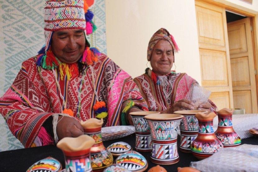 CERAMIC WORKSHOP AND YOGA SESSIONS Learn with masters from Cusco, the painting process