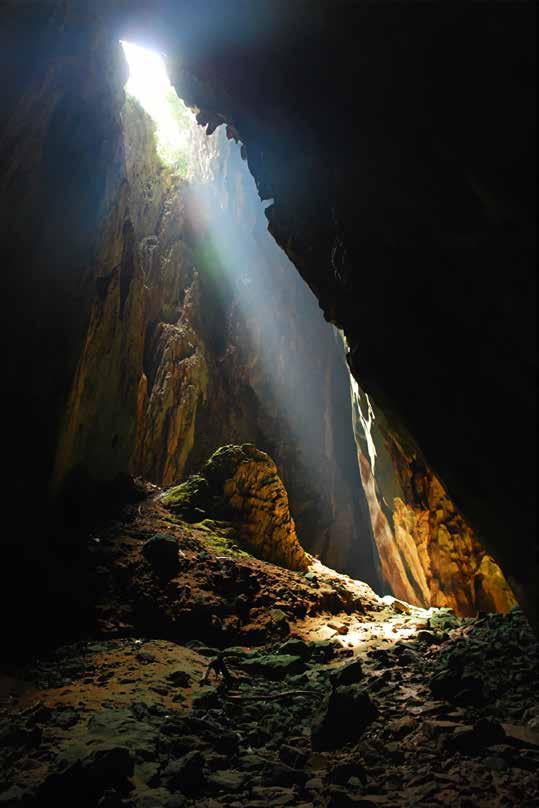 HIDDEN GEM 3 Dark Cave at Batu Caves, Kuala Lumpur If you