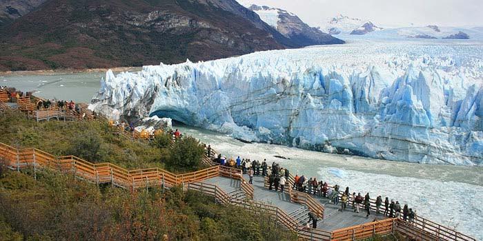 Patagonian forest and self-guided-time at the balconies in front of the Perito Moreno Glacier). Overnight at Cauquenes de Nimez in El Calafate (B).