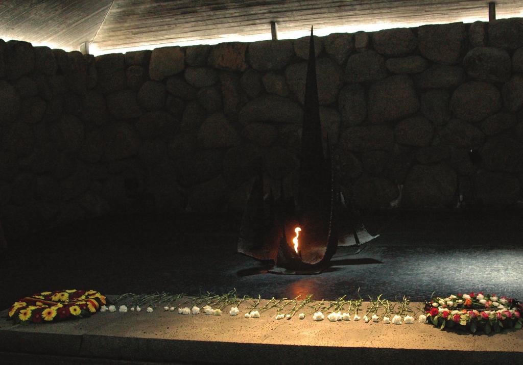 Remembrance Among the 900,000 visitors to Yad Vashem during 2011, over one-third were professionally guided on the campus.