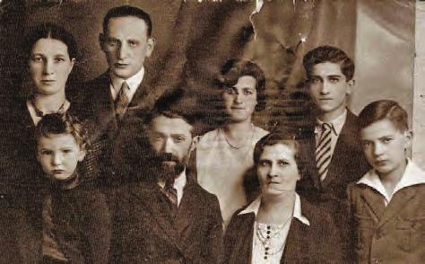 After attaching a photograph of her father Yaakov to the Page, Bracha decided to include a prewar photograph of the entire Korenblum family, in the hope that other family members might have indeed