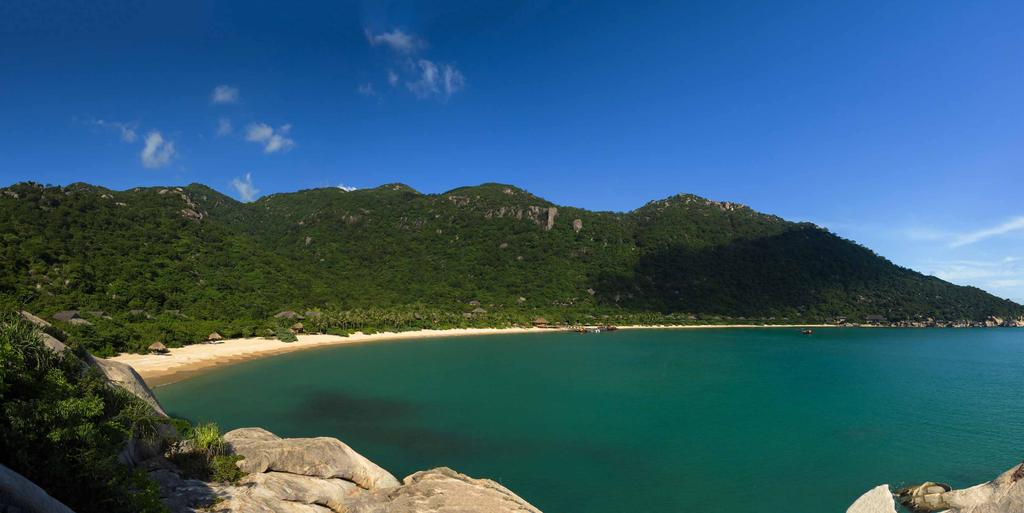 SIX SENSES NINH VAN BAY Six Senses Ninh Van Bay is not only a glorious holiday destination, with stunning pool villas dotted on the beach, hillside and on the rocks, it is also a creative location