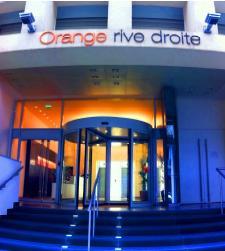 Access to Orange rive droite 10 rue de Bassano 75016 Paris Métro us Métro Ligne George