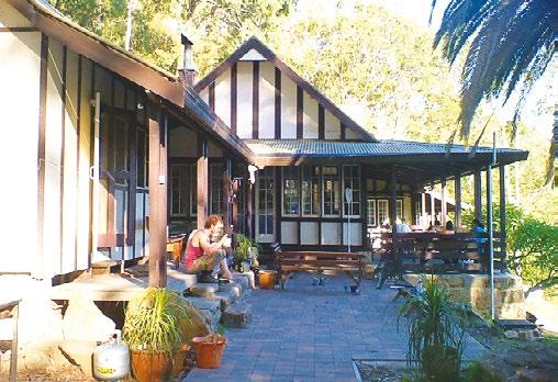 PITTWATER YHA 2018 ROOMS AND FACILITIES MULTI-SHARE ROOMS Pittwater YHA has a range of 4 and 6