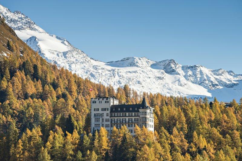 Upon leaving St Gallen and the Appenzell region, you will climb upwards towards Schwaegalp and the alpine pastures at the foot of the Saentis - a spectacular summit in the Alpstein range.