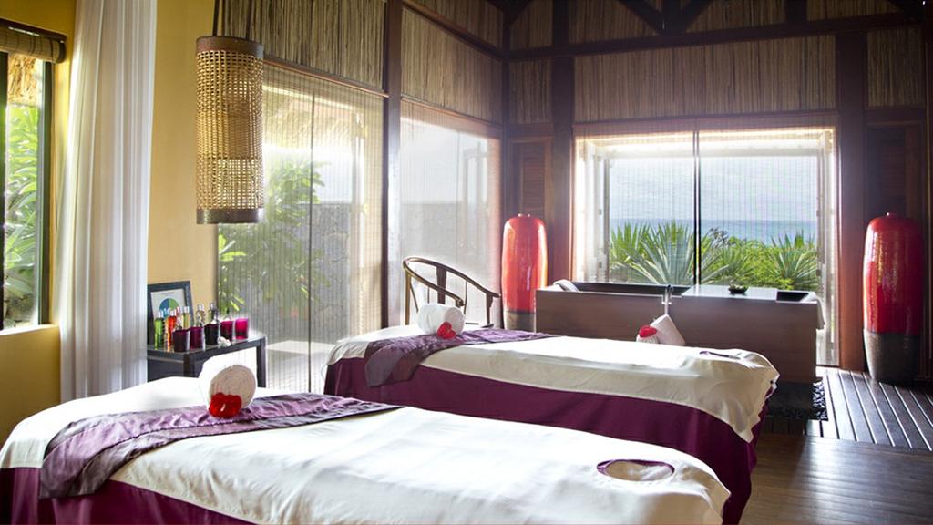 Make your stay extra special CINQ MONDES Spa at Club Med packages* THE BEST TREATMENTS AND MASSAGE TECHNIQUES FROM AROUND THE WORLD.