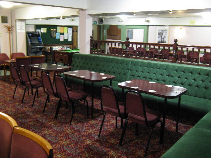 Up to 80 THE LOUNGE BAR BAR AREA COMFY SEATING FUNCTIONS * FUNERAL RECEPTION *** NO CARPET GROUND ACTIVITES * MEETINGS ** THE SOMERSET ROOM Up