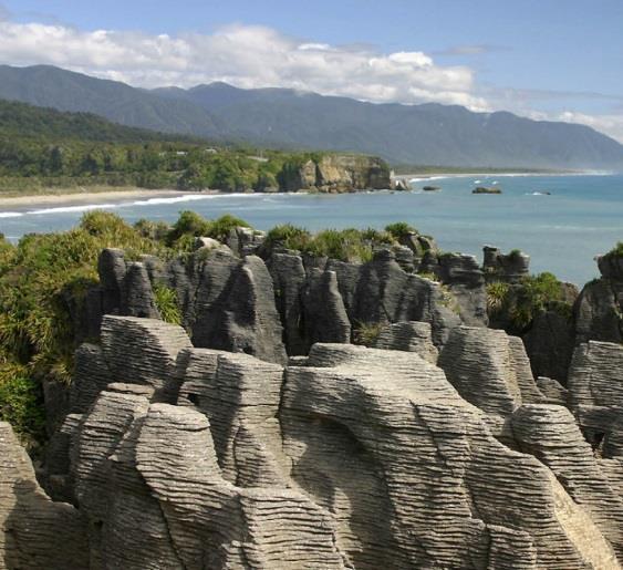 Tasman National Park offers a wide range of activities and plenty of walks for all fitness levels. Or simply relax on the golden sand of Kaiteriteri Beach.