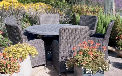 Also available in Grey Wash, this Premium dining set is a beautiful outdoor dining