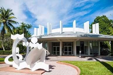 LOWE ART MUSEUM The Lowe Art Museum is an art museum located in Coral Gables, Florida, a Miami suburb in Miami-Dade County. It opened in 1950 and is operated by the University of Miami.