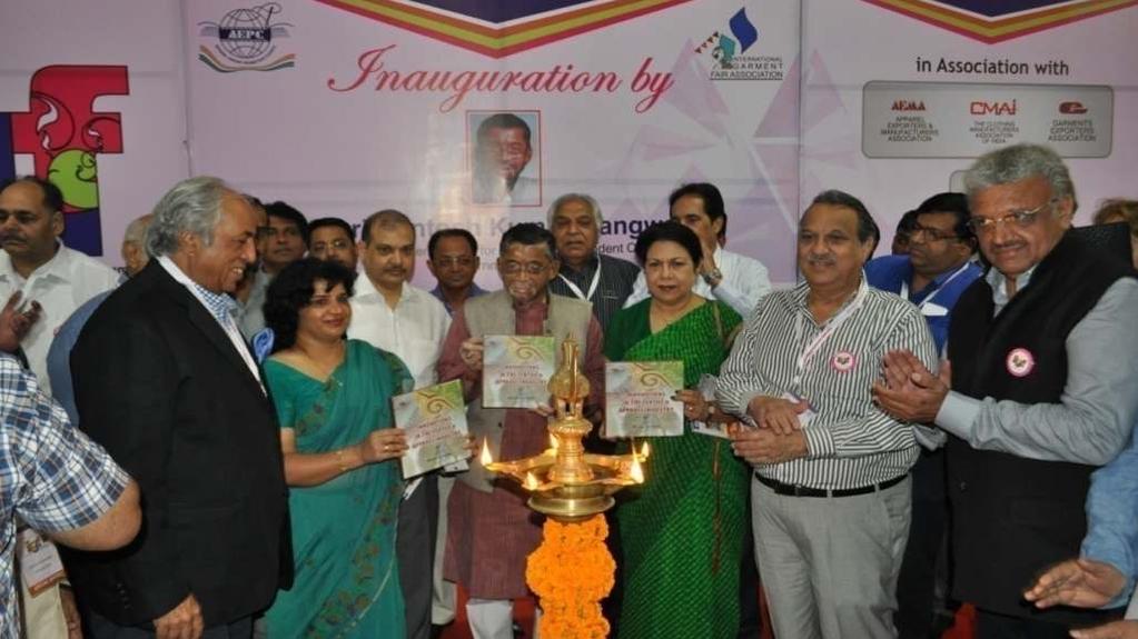 Sh. Santosh Kumar Gangwar, Hon'ble Minister of State for Textiles (IC) unveiling the book titled Innovations in the Textile and Apparel Industry published by Ministry of Textiles in presence of Smt.