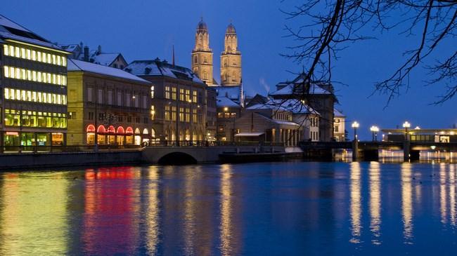 2017 ZURICH PACKAGE Discover Zurich and surroundings As a metropolis of experiences by the water, with a magnificent