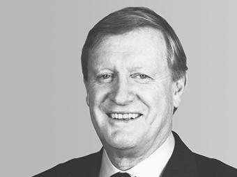 THE QANTAS BOARD OF DIRECTORS Leigh Clifford, AO BEng, MEngSci Chairman, Independent Non-Executive Director Leigh Clifford was appointed to the Qantas Board in August 2007 and as Chairman in November