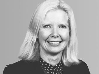 Patricia Cross BSc(Hons), FAICD Independent Non-Executive Director Patricia Cross was appointed to the Qantas Board in January 2004.