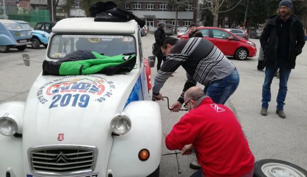 On 24 th and 25 th of March we have opened this year s 2cv season, in Samobor, in the area of former army barracks.