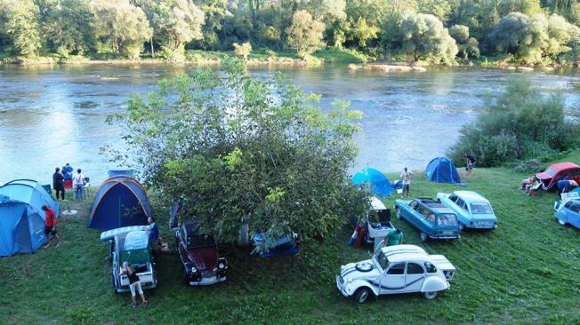 WE ANNOUNCE: 2CV THREE RIVERS RAID 2018. Croatian 2cv Citroen Club, for its 20th Birthday, this year organizes 2cv Three Rivers Raid which is going to be held from 14.-16.09.2018. in the area of rivers Kupa, Sava and Una.