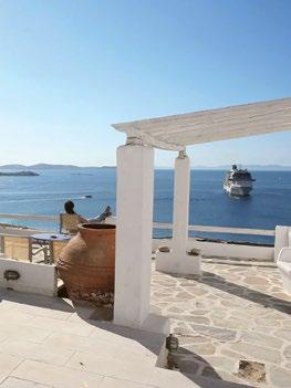 Petasos Town Hotel Perfect location for nighlife lovers in the centre of Mykonos, the Mykonian style Petasos Town Hotel is just 400 metres the old port.