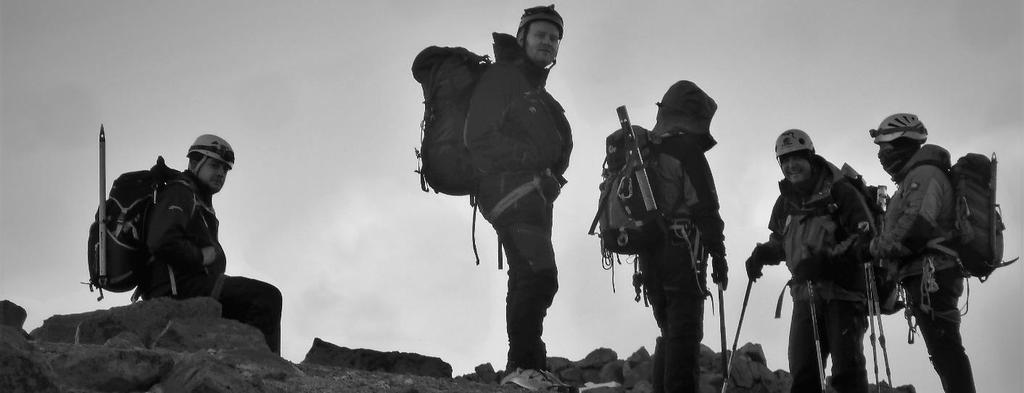 11 KIT LIST Decent quality, durable kit could mean the difference between a fantastic expedition and an uncomfortable one. This is a list of recommended kit to take on your Climb Cotopaxi trip.