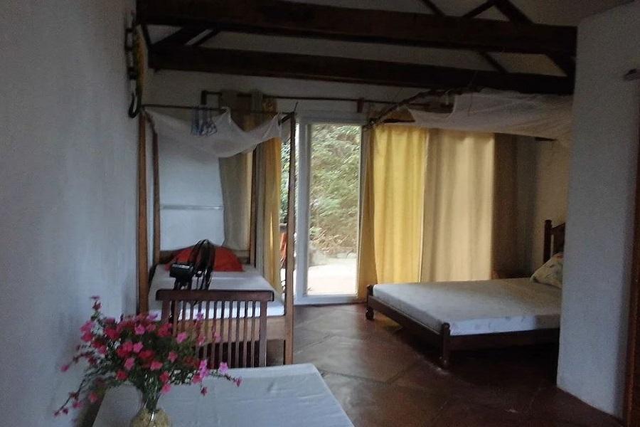 ANKARANA LODGE Found just off the National Route 6 on the approach to the Ankarana Special Reserve, Ankarana Lodge is the most comfortable accommodation option in the area and the ideal spot from