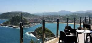End the day feasting on Basque cuisine at the El Torreon restaurant or enjoying the outdoor pool. The hotels listed below are ones which we frequently use on this tour.
