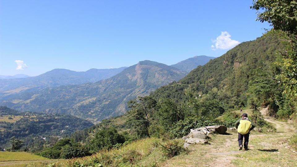 DAY 6: LHANDRUK - GURUNG LODGE (1400M) The journey today follows the contours of the hill, negotiating an undulating trail that passes through a rural setting of villages and farmland.