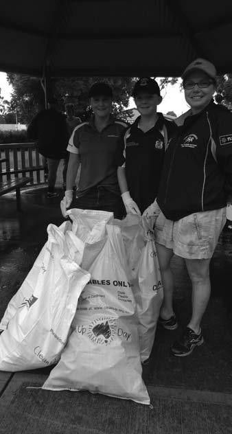 Mayor Wayne Bedggood and Cr Ron Campbell joined the Merriwa clean up, which was led by the Merriwa Progress Association.