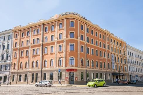 The hotel has 119 well appointed rooms, brasserie Astorija and a wellness centre