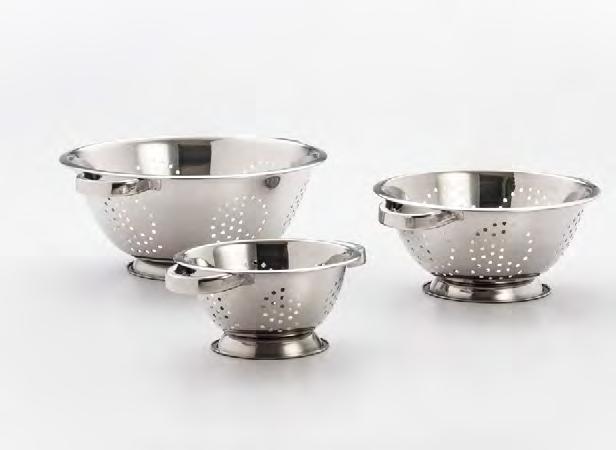 731 3 PIECE COLANDER SET With any of these graduated stainless steel colanders, the perforated design allows for fast and thorough draining or rinsing.