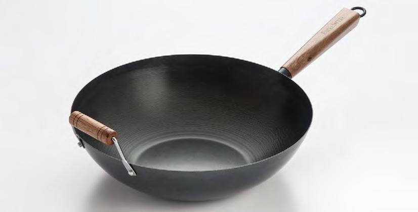FRYPAN 511 14" PROFESSIONAL HEAVY DUTY CARBON STEEL WOK Constructed in 1.0 mm carbon steel for long lasting use and durability.