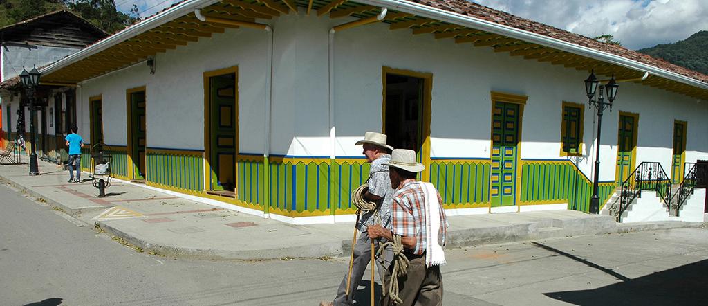 DAY 4: VISIT TO VILLAGES OF PIJAO AND FILANDIA Pijao is a place where time stands still.