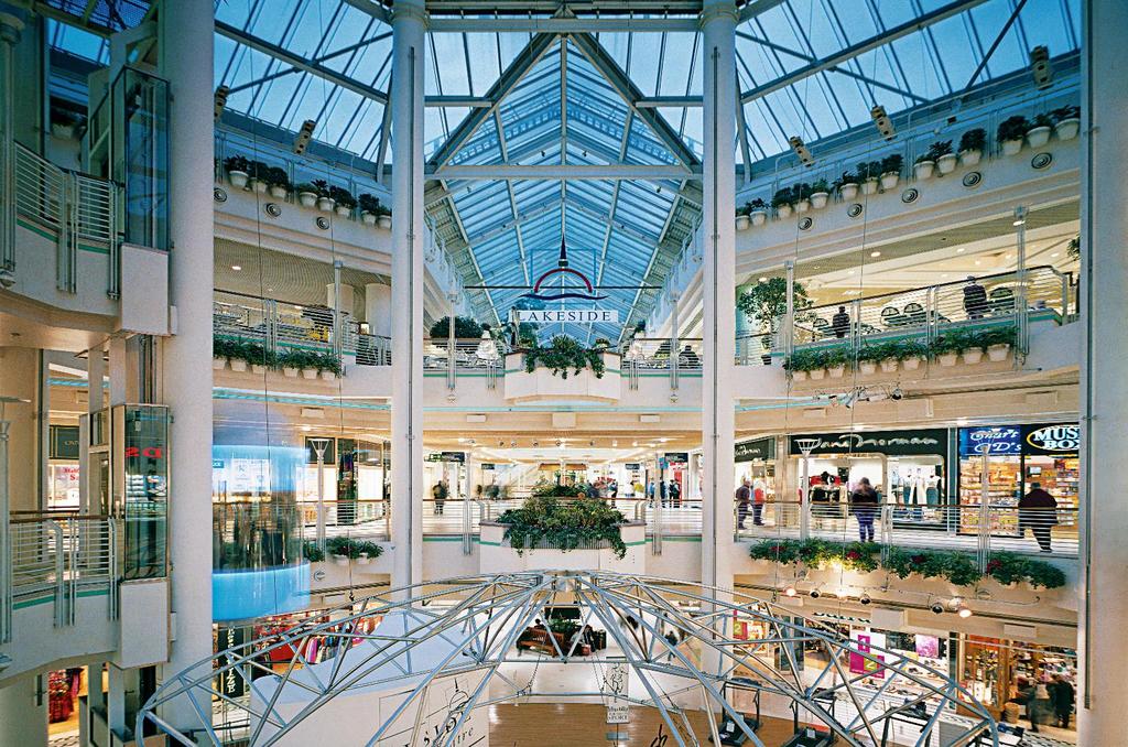 Building and Facility Your task our solution Intu Retail Services Thurrock, Great Britain Joint venture between Intu and Bilfinger Europa Facility Management Total Facilities Management including