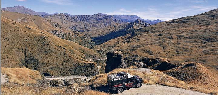 QUEENSTOWN EVENING 4. TSS EARNSLAW & WALTER PEAK STATION Relive the elegance of bygone days with a nostalgic cruise aboard the vintage steamship TSS Earnslaw.