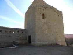 Tower. It was built in the seventeenth century on the remains of a medieval albarrana tower, the first construction of the castle.