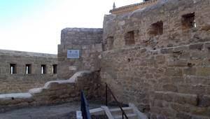 Two main changes became evident: The first extension of the medieval fortress built in the 13th century consisted of the construction of the triangular floor enclosure that left the main tower at its
