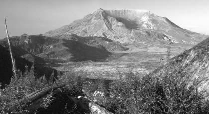 GIFFORD PINCHOT NATIONAL FOREST MOUNT ST. HELENS National Volcanic Monument It is my pleasure to invite you to explore the nearly 500 miles of trails that traverse this rich and diverse landscape.