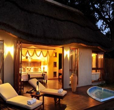 The unique architecture is a celebration of the local Tsonga culture and integrates the rondavel rooms with splashes of tribal design and the earthy tones which define the interiors.