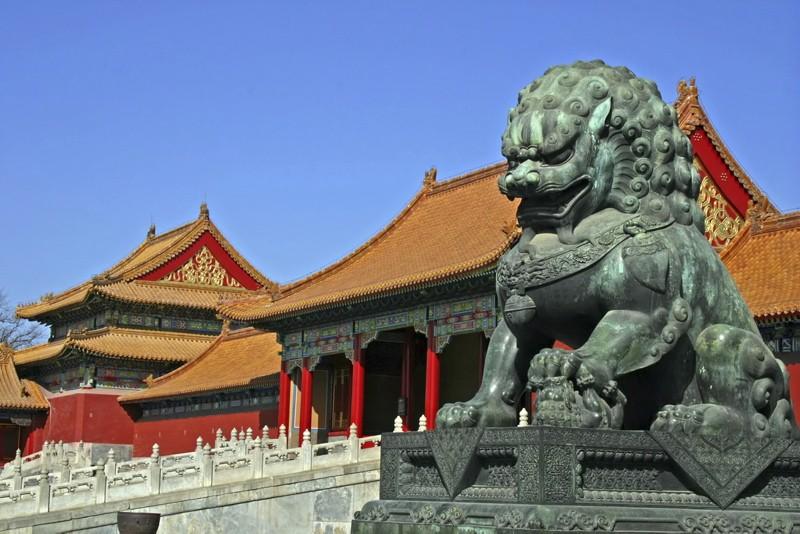 Архитектура Темељна идеја кинеске цивилизације о нераскидивом јединству човека и природе најпотпуније се испољава у архитектонској традицији.