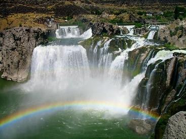 Located at the edge of Twin Falls, Shoshone Falls is a natural beauty on the Snake River. At 212 feet, the falls are higher than Niagara Falls.
