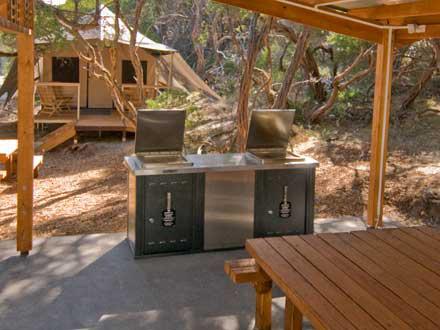 Case study 4 Wilsons Promontory Wilderness Retreats, Victoria Wilsons Promontory Wilderness Retreats at Wilsons Promontory National Park ( The Prom ) are owned and managed by Parks Victoria and aim