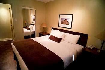Facilities: 24-hour complimentary coffee/tea service, free local phone calls, free Wi-Fi, free daily newspaper, on-site parking, fitness room, high speed internet kiosk, safety deposit boxes, fax and