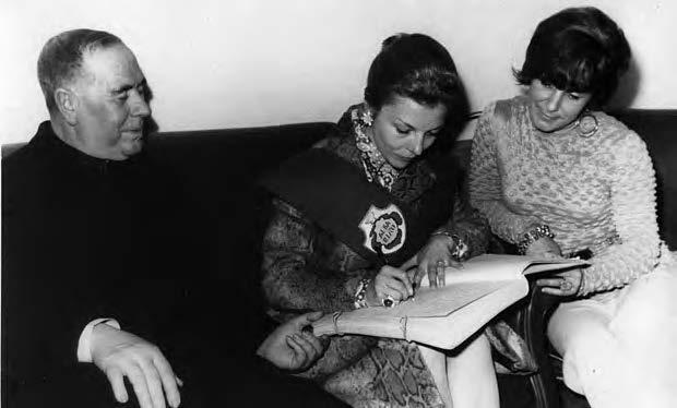 65 Juan Fernández Casal Estelita de Perón firma no
