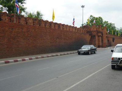 The Tha Pae Gate was built in 1296 during the reign of King Mengrai, the founder of the city of Chiang Mai.