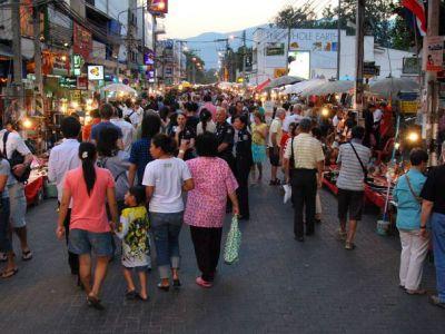 Copyright by GPSmyCity.com - Page 4 - Image Courtesy of Flickr and leozaza B) Ratchadamnoen Road The Walking Street- Ratchadamnoen Road is a Sunday evening market in Chiang Mai.